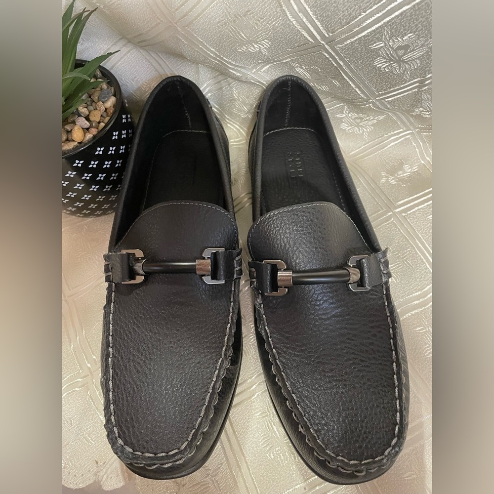 Men's leather loafers
